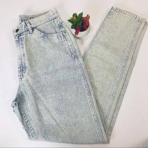 Lee.  90s Vintage High waisted Mom Jeans